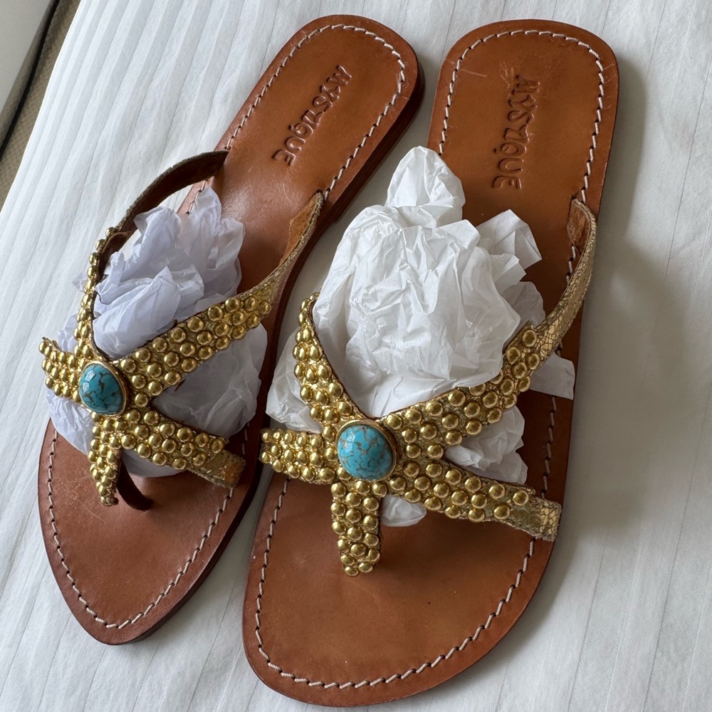 Unique Stunning Gold and Brown Sandals with Turquoise Detail
In fantastic shape